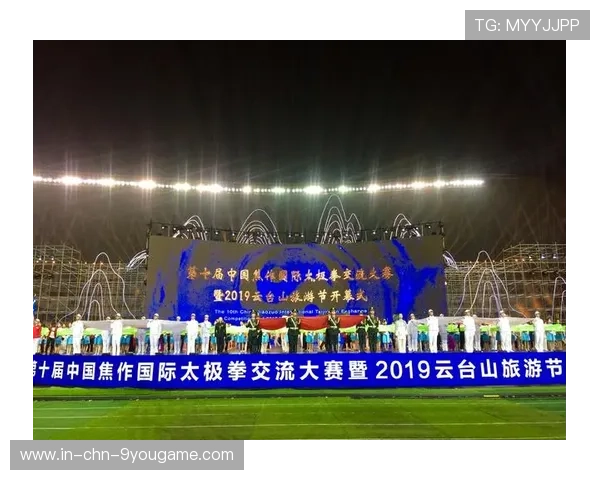 伦敦马拉松选手冲破纪录，赛事精彩纷呈，伦敦马拉松视频全程回放